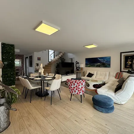 Villa L'aigle - Piscine -10 Pers - Reve Au Mans